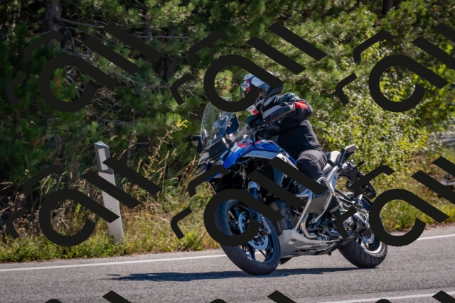 202510041044-DSC_6201_c4_