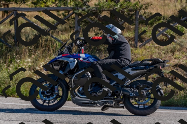 202510041044-DSC_6203_c4_