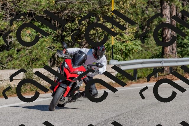 202510041148-DSC_6300_c4_