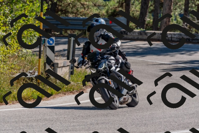 202510041157-DSC_6349_c4_