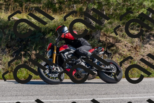 202510041200-DSC_6394_c4_