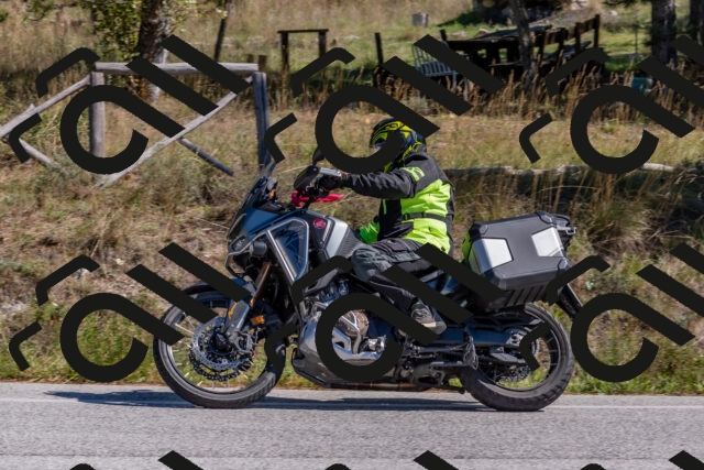 202510041237-DSC_6605_c4_