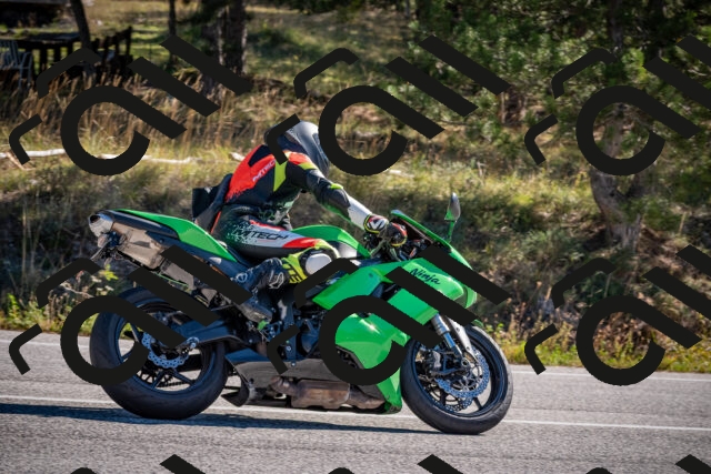 20251011110759-_5006426_am_