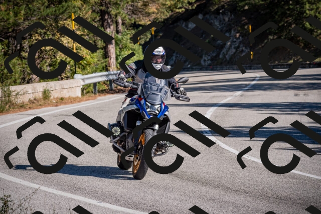 20251011111705-_5006489_am_