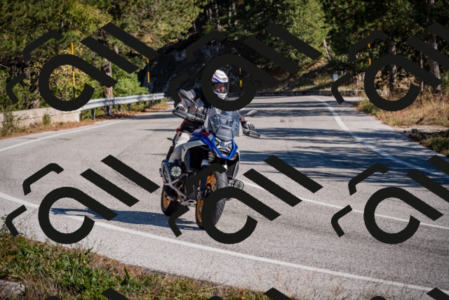 20251011111705-_5006490_am_