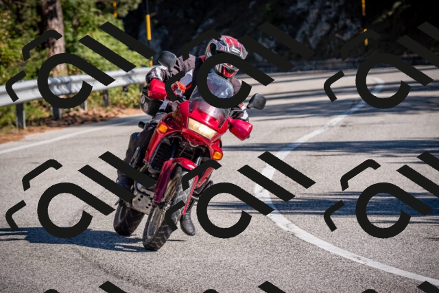 20251011111923-_5006495_am_