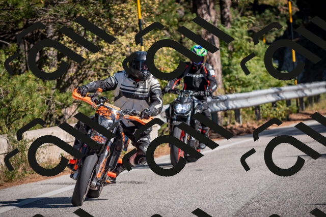 20251011111940-_5006499_am_