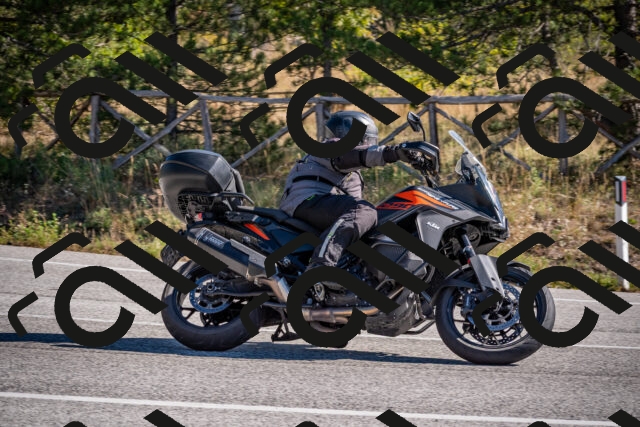 20251011111955-_5006511_am_