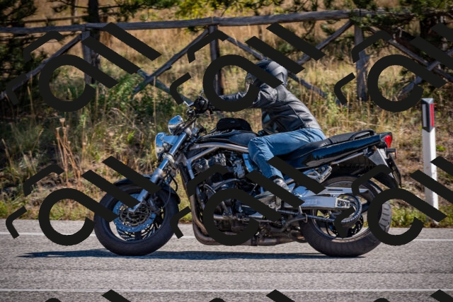 20251011112101-_5006524_am_