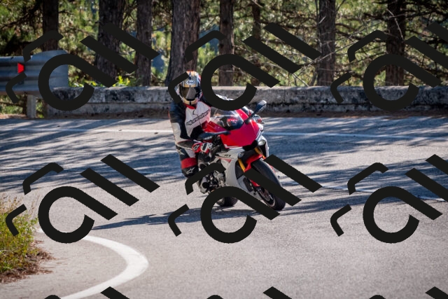 20251011112130-_5006526_am_