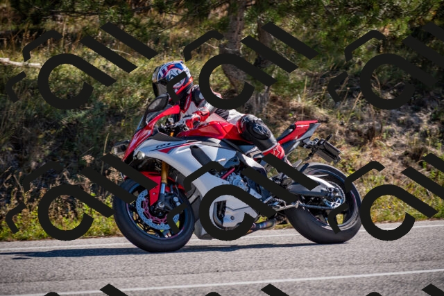 20251011112133-_5006528_am_