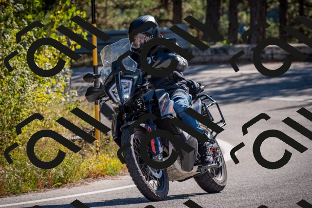 20251011112212-_5006535_am_