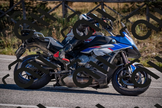 20251011112223-_5006543_am_