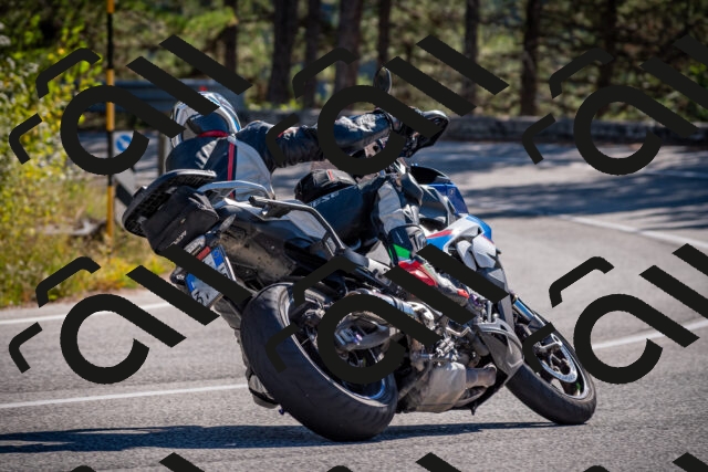 20251011112224-_5006546_am_