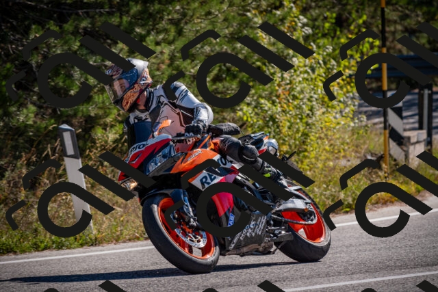 20251011112437-_5006560_am_