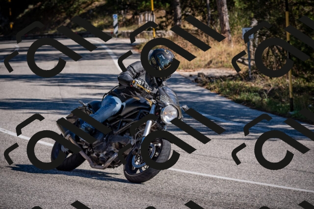 20251011112518-_5006568_am_