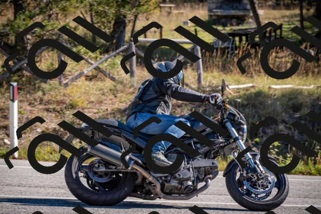 20251011112519-_5006570_am_