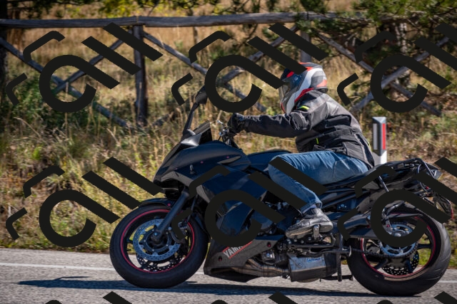 20251011112537-_5006579_am_