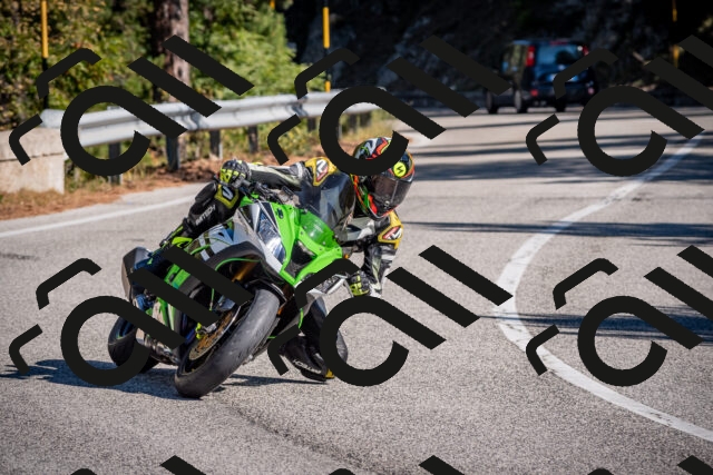 20251011112929-_5006598_am_