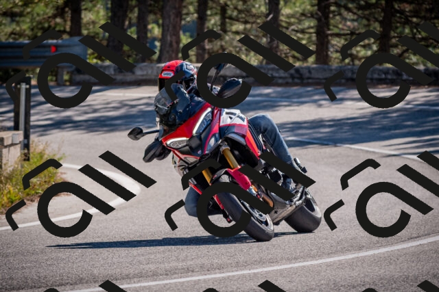 20251011112940-_5006602_am_