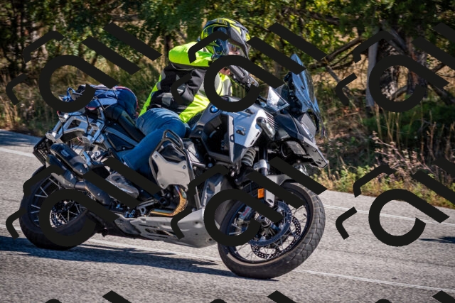 20251011112941-_5006605_am_