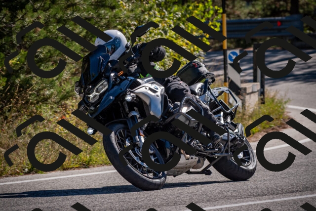 20251011112955-_5006623_am_