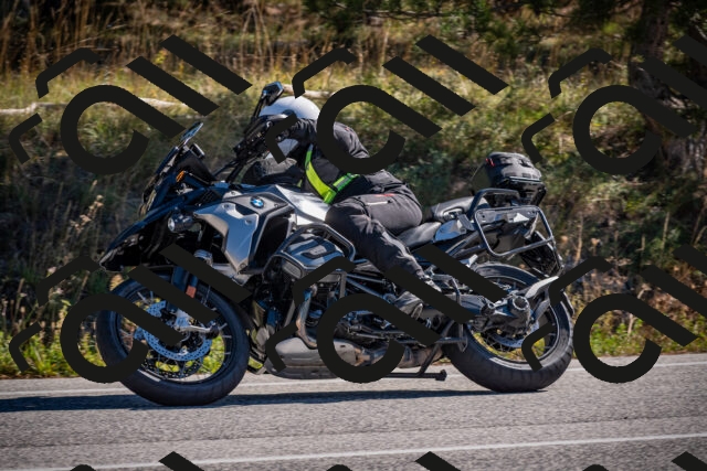 20251011112956-_5006624_am_