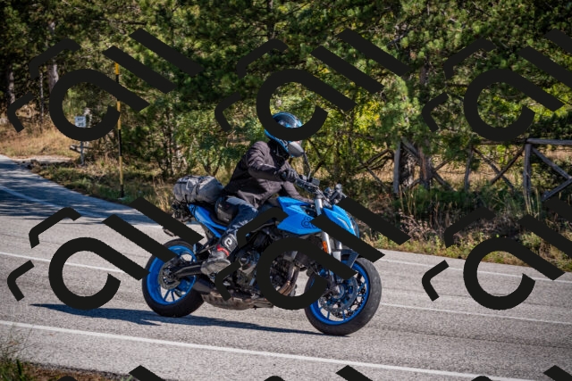 20251011113023-_5006630_am_