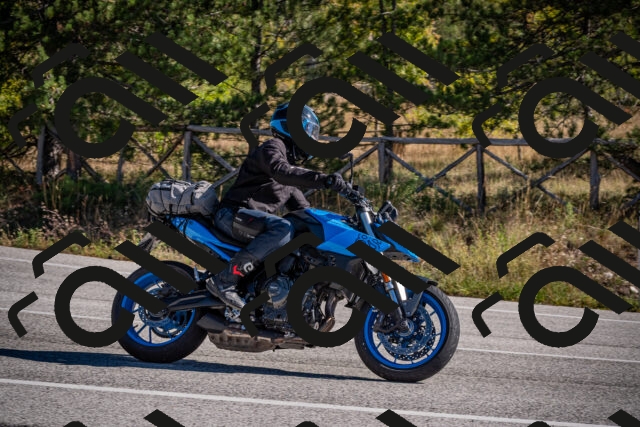 20251011113023-_5006631_am_