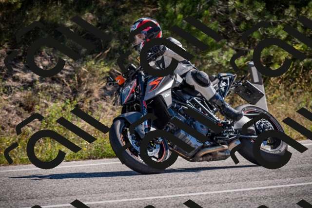 20251011113251-_5006643_am_