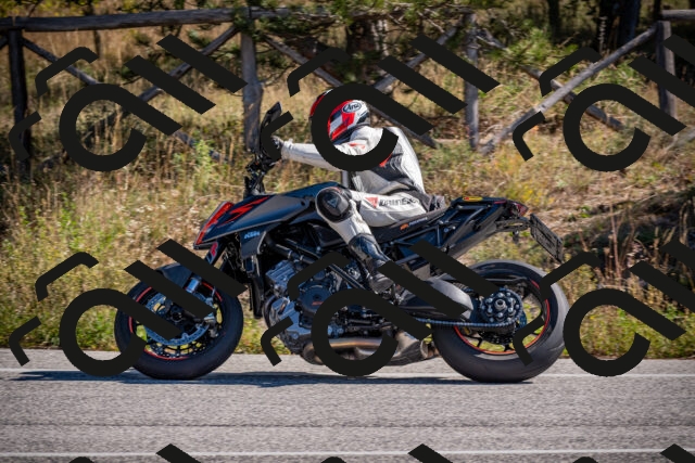 20251011113252-_5006644_am_