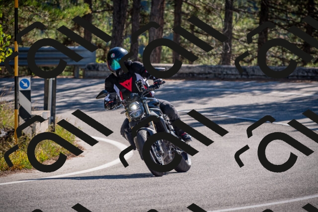 20251011113512-_5006648_am_