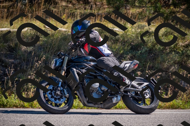 20251011113513-_5006651_am_