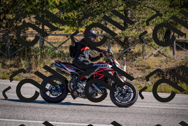 20251011113603-_5006658_am_