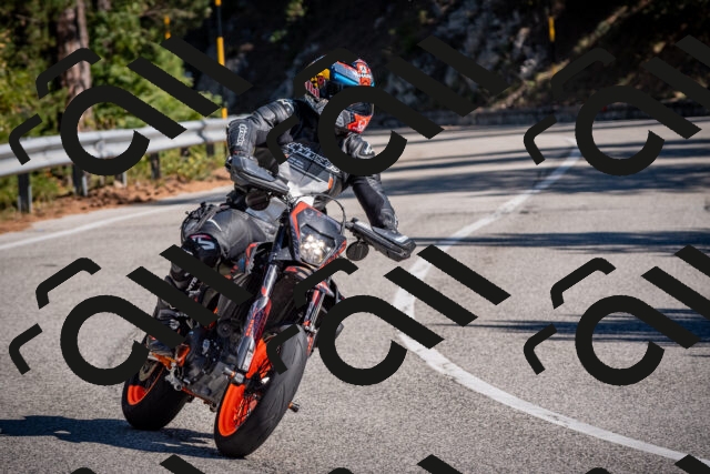 20251011113848-_5006661_am_