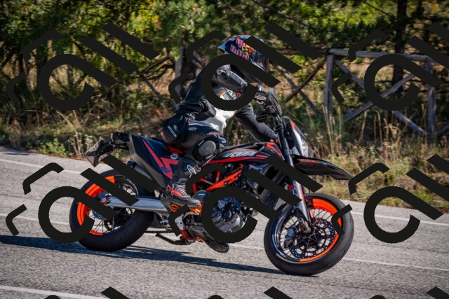 20251011113849-_5006662_am_