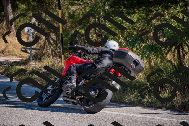 20251011113855-_5006669_am_