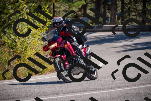 20251011113910-_5006671_am_