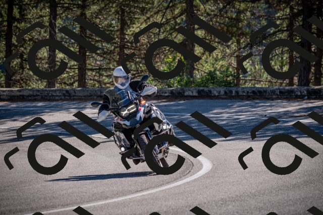 20251011114035-_5006678_am_