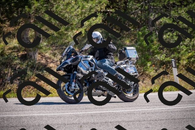 20251011114036-_5006680_am_