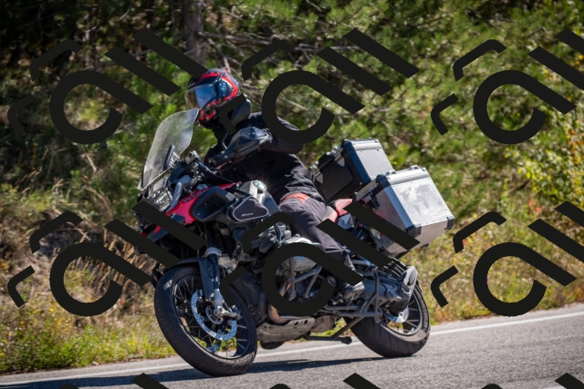 20251011114311-_5006692_am_