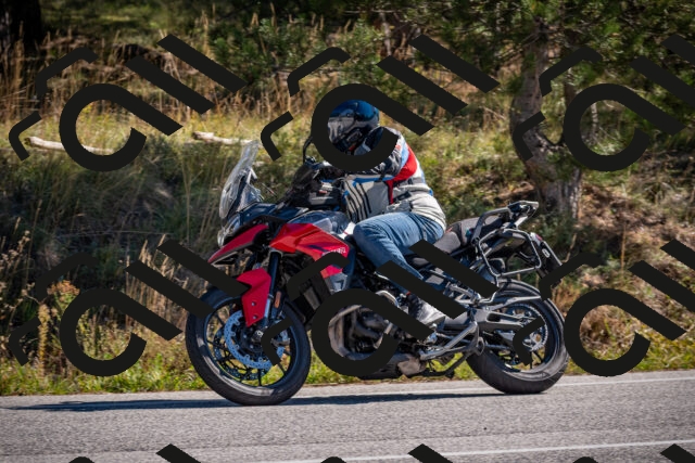 20251011114313-_5006696_am_