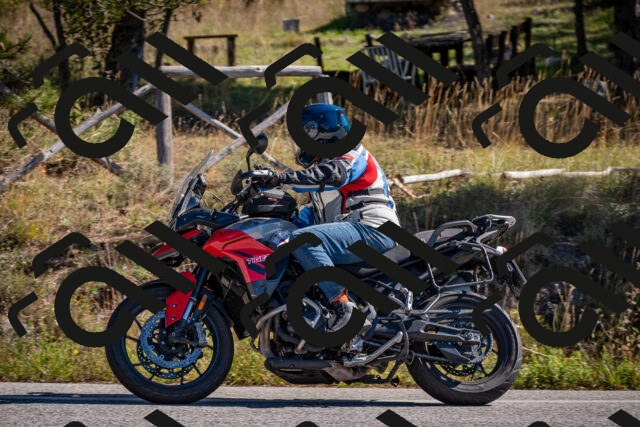 20251011114314-_5006697_am_