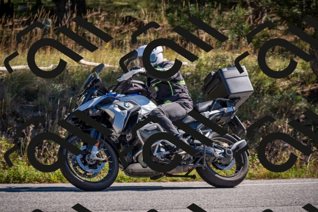 20251011114318-_5006699_am_