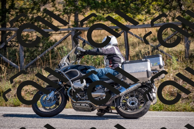 20251011114321-_5006703_am_