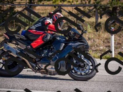 20251011114400-_5006712_am_