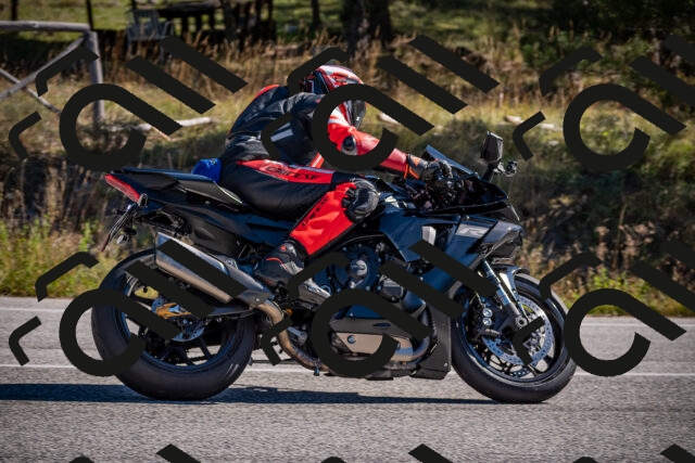 20251011114401-_5006713_am_