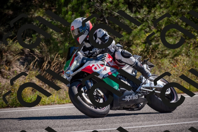 20251011114438-_5006716_am_