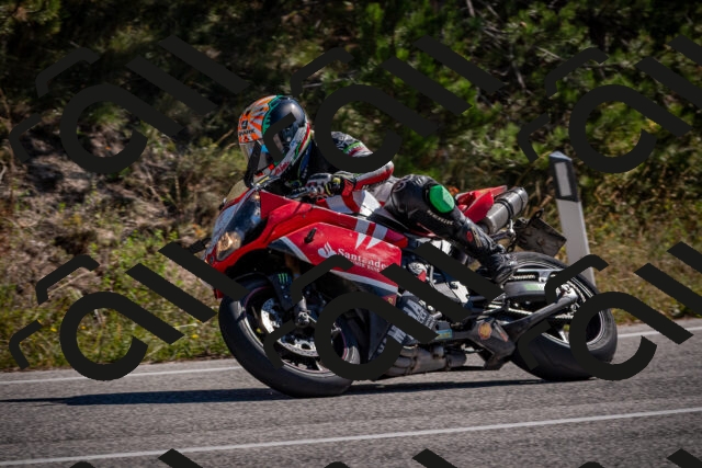 20251011114607-_5006726_am_