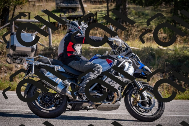 20251011120119-_5006839_am_